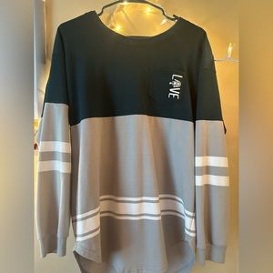 A long Sleeve- Medium